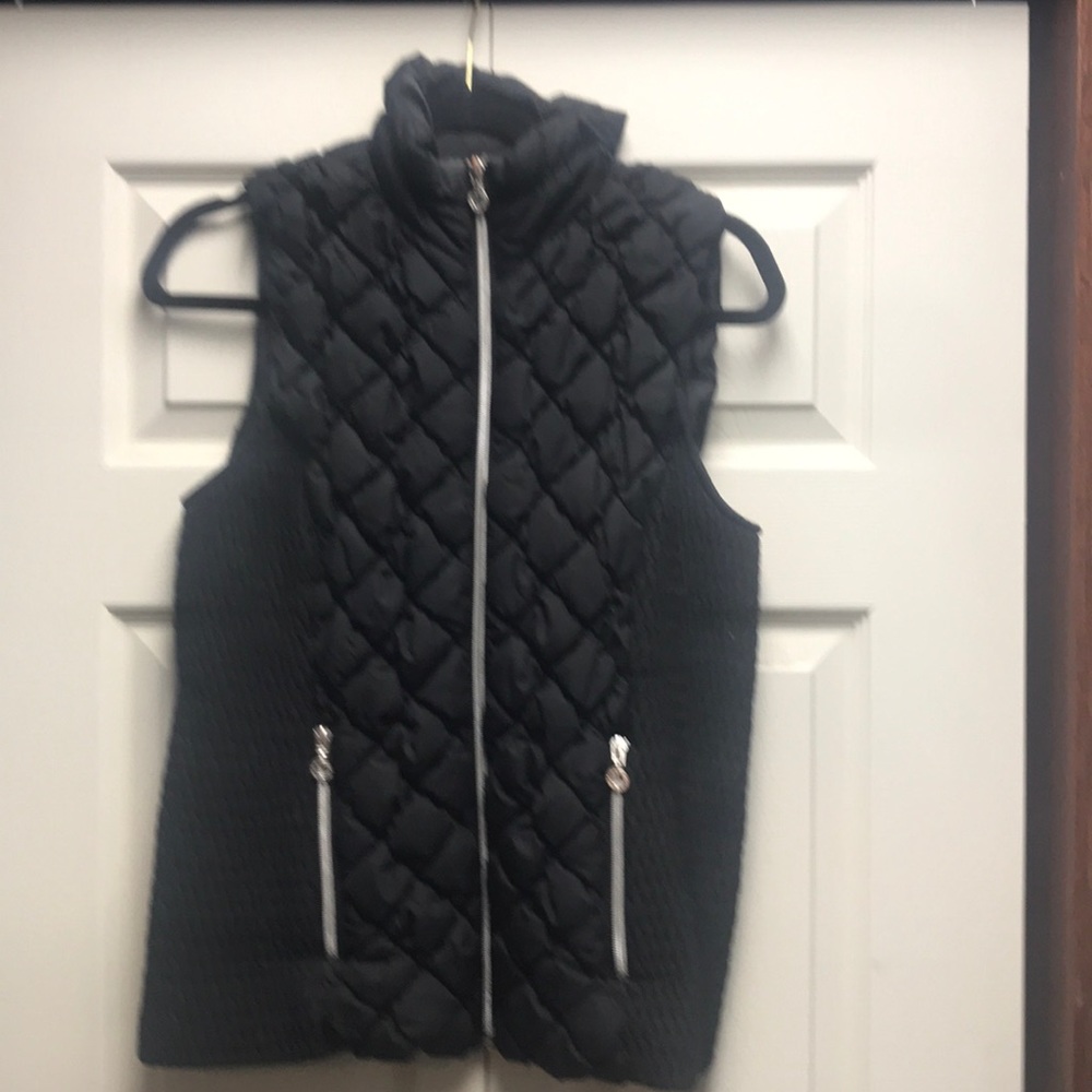 Women’s nice down vest